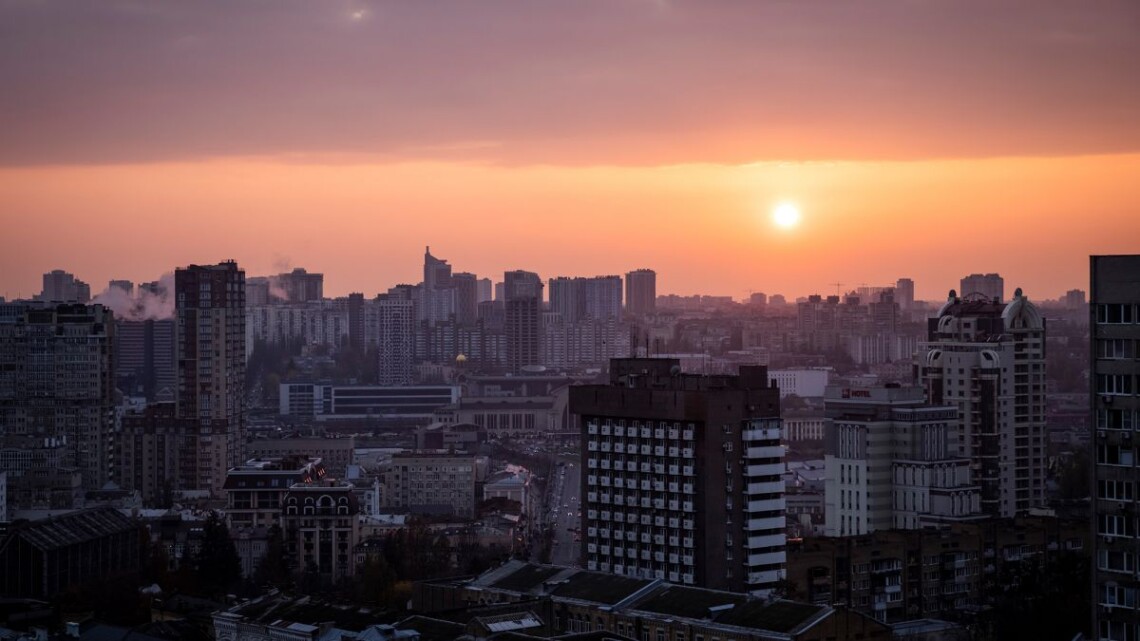 ДТЕК повідомила, скільки будинків у Києві залишають без відключення світла